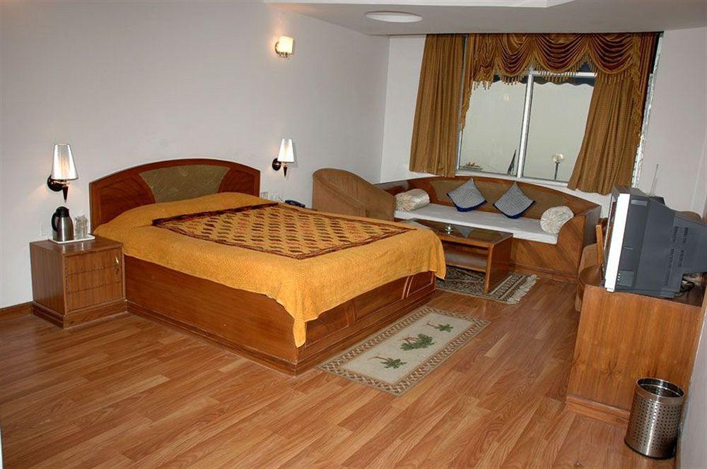 Hotel Silver Rock Mussoorie Zewnętrze zdjęcie
