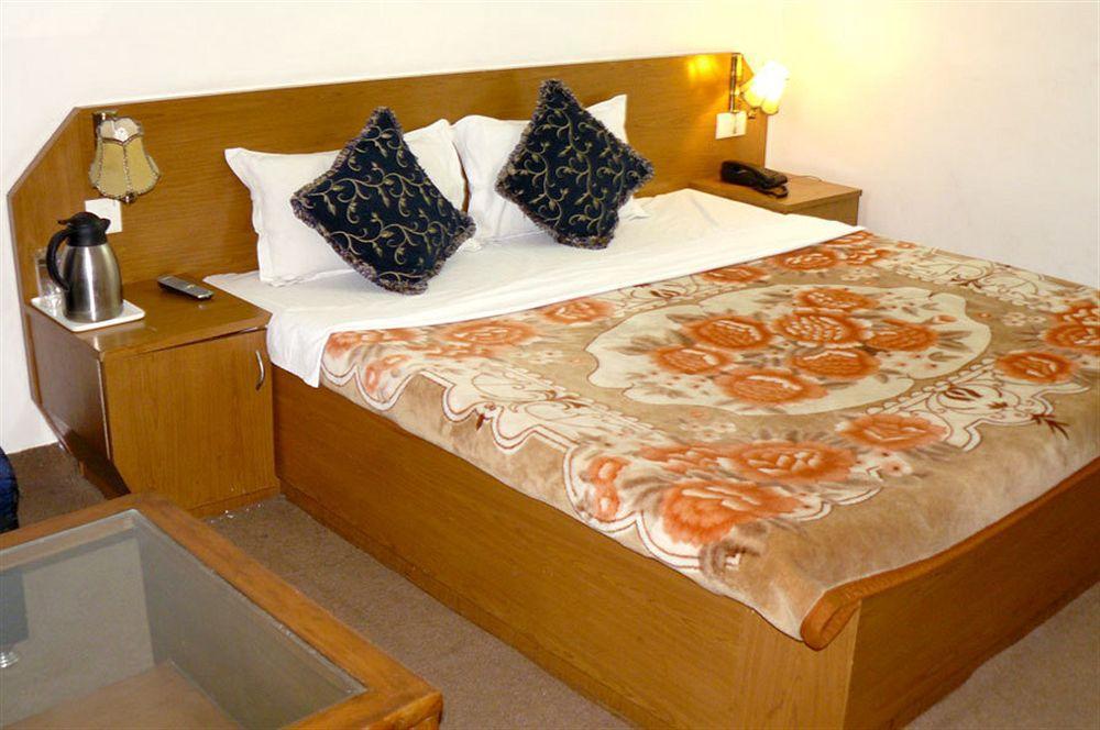 Hotel Silver Rock Mussoorie Zewnętrze zdjęcie
